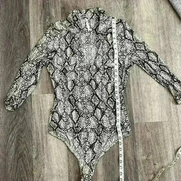 DNA couture snakeskin print collared bodysuit - Picture 5 of 7